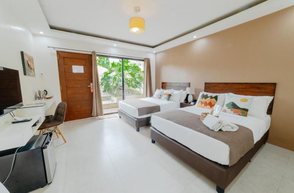 Spacio Caliraya Bed & Breakfast Lumban Eksteriør billede